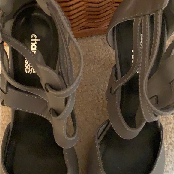 Grey heels - Picture 2 of 4